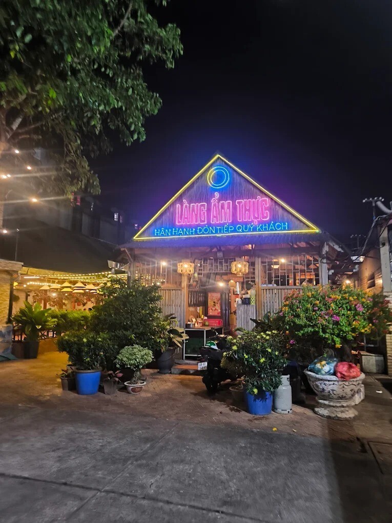 Làng ẩm thực Bình Dương