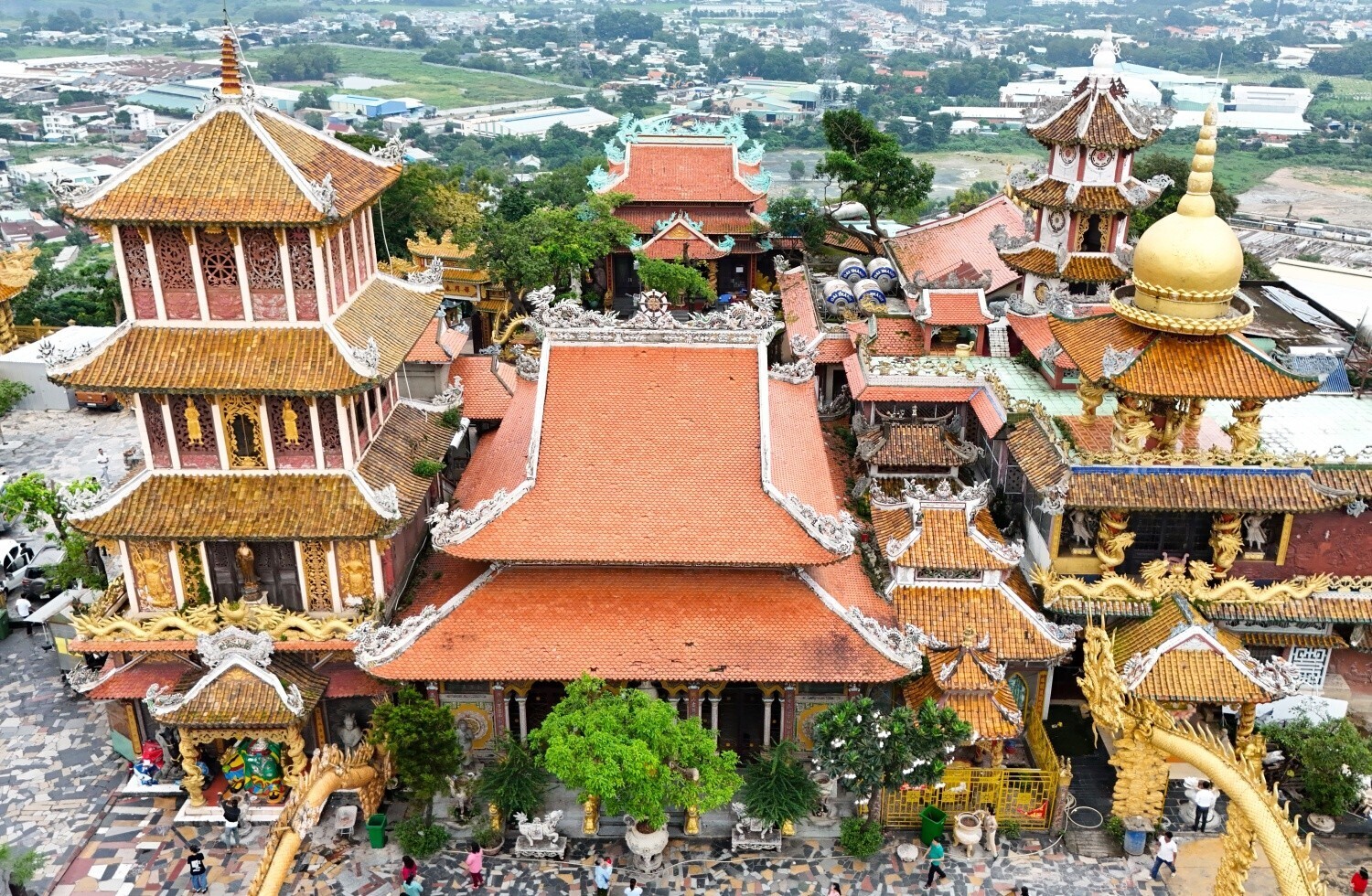 Chùa Châu Thới tại Bình Dương