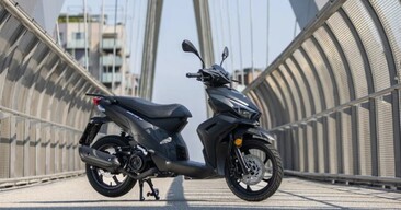 Doanh nghiệp sản xuất tại Bình Dương tung mẫu xe tay ga mới, mức tiêu hao chỉ 2 lít/100 km