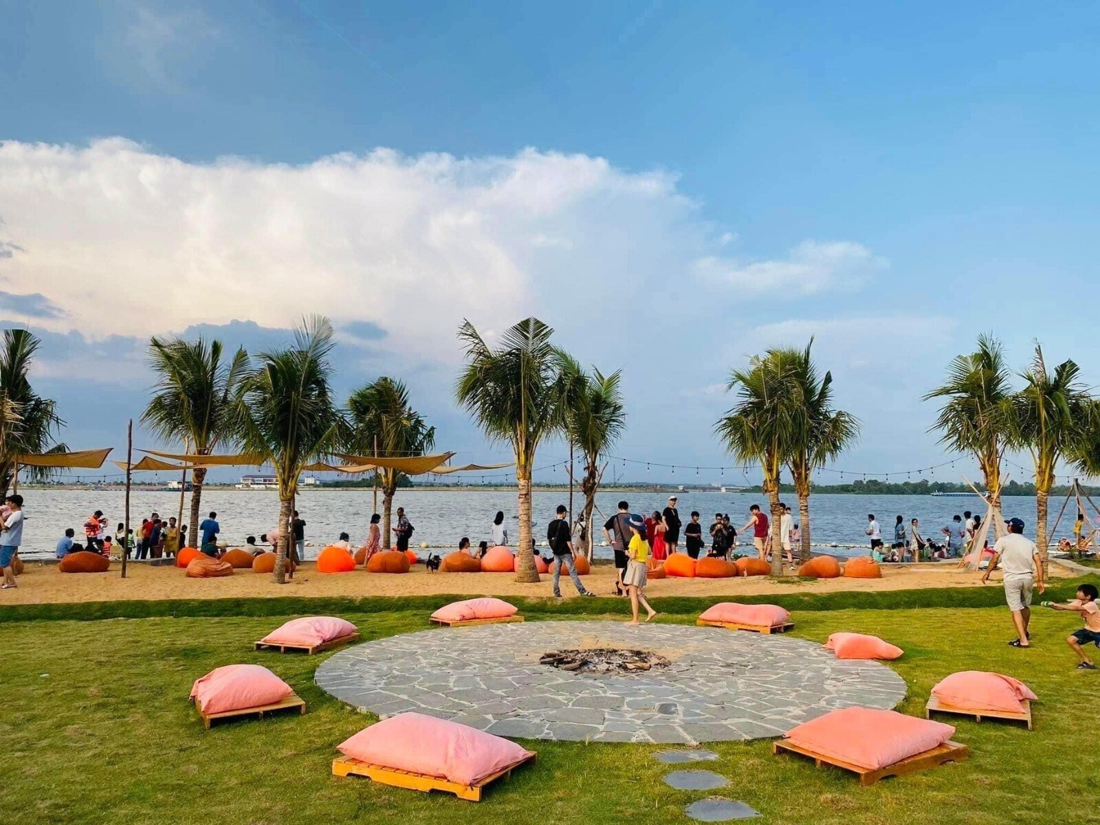 A New Day Glamping Tân Uyên
